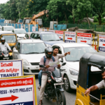 అభివృద్ధి పేరుతో వాహనదారులకు ఇక్కట్లు