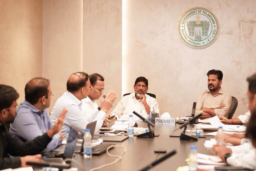 హైదరాబాద్ | వారధి న్యూస్: రాష్ట్ర విద్యుత్ పరిస్థితి, యాదాద్రి థర్మల్ విద్యుత్ కేంద్రంలో ఉత్పత్తి, బొగ్గు సరఫరా అంశాలపై ముఖ్యమంత్రి రేవంత్రెడ్డి, ఉప ముఖ్యమంత్రి మల్లు భట్టి విక్రమార్క సమీక్ష