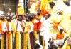 రూ.39 లక్షలకు బాలాపూర్ లడ్డూ.. సొంతం చేసుకున్న సామ ప్రణీత్ రెడ్డి Sama Praneeth Reddy with the Balapur Laddu sold for Rs. 39 lakh