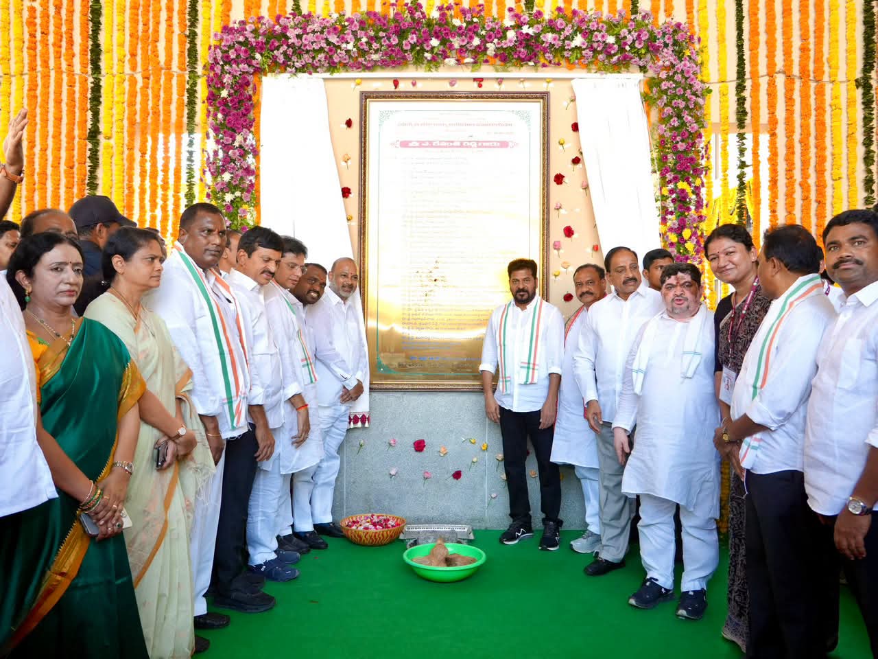 CM Revanth Reddy inaugurates development works worth ₹944 crore in Karimnagar district