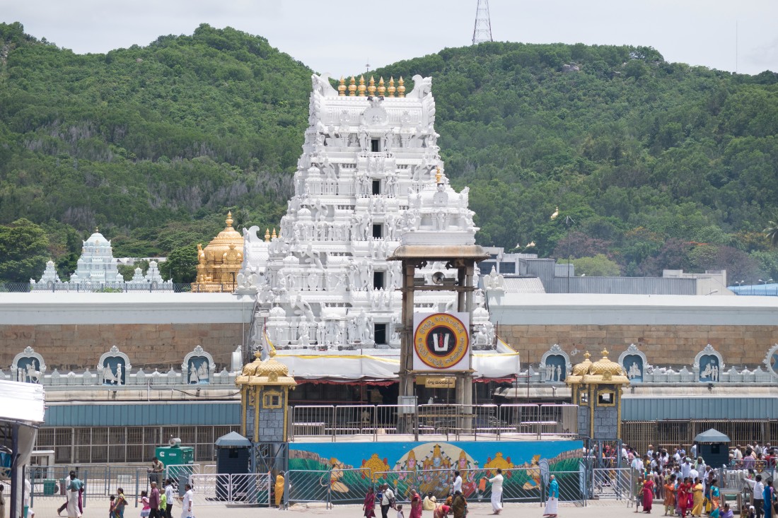 Heavy devotee rush at Tirumala with darshan waiting time of up to 18 hours