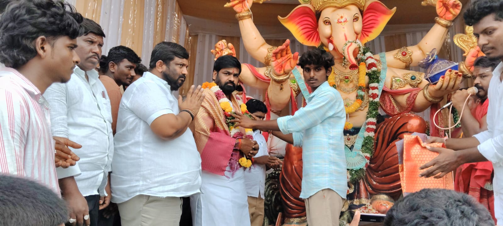 Gongalla Ranjith Kumar Offers Special Prayers to Lord Ganesha in Aiza