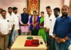 మధుయాష్కిని మర్యాదపూర్వకంగా కలిసిన డీసీసీ అధ్యక్షురాలు పారిజాత మధుయాష్కిని మర్యాదపూర్వకంగా కలిసిన డీసీసీ అధ్యక్షురాలు పారిజాత