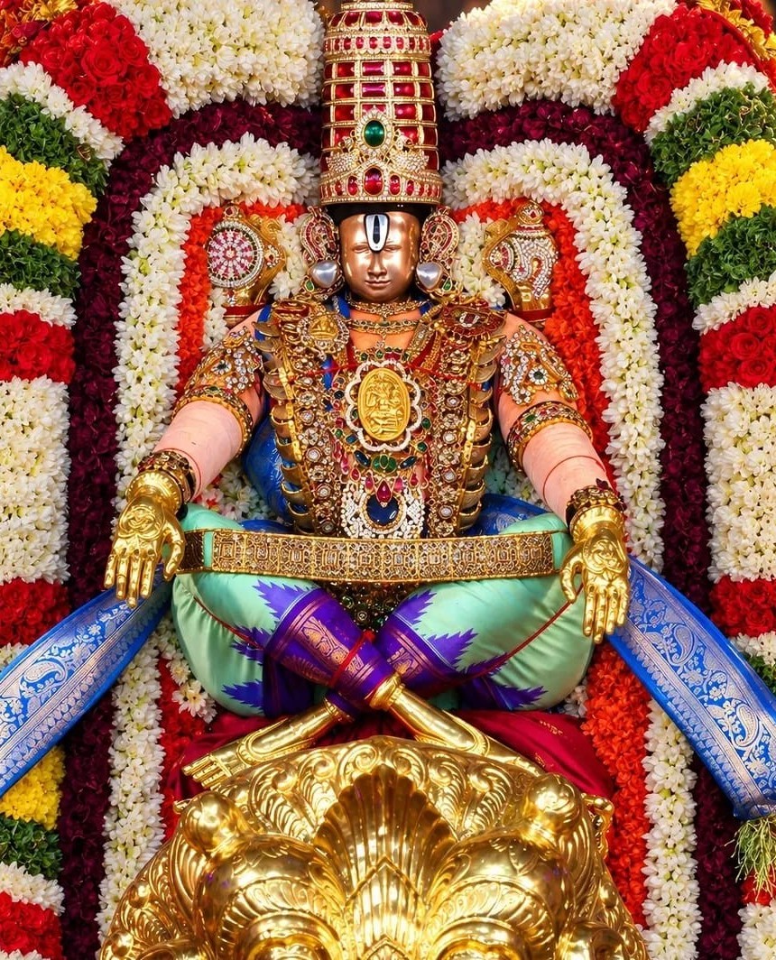 Devotees waiting in queues for Sarva Darshan at Tirumala with an 8 to 10 hour waiting time