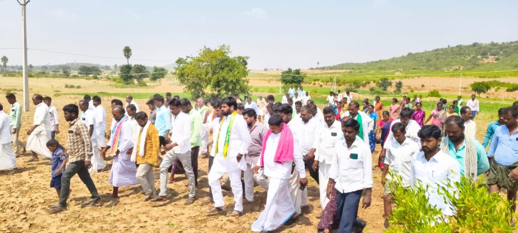 TRS party Gadwal constituency in-charge Gongalla Ranjith Kumar opposes the proposed acquisition of Dalit farmers’ lands in Rayapuram and calls for the protection of farmers’ land rights.